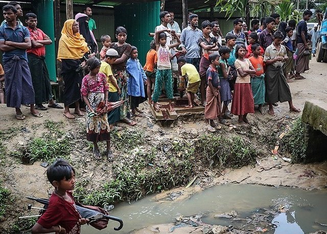 640px-Rohingya_displaced_Muslims_021